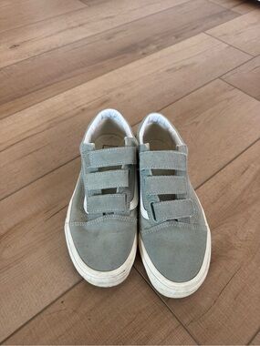 Women’s Vans Green Velcro Strap